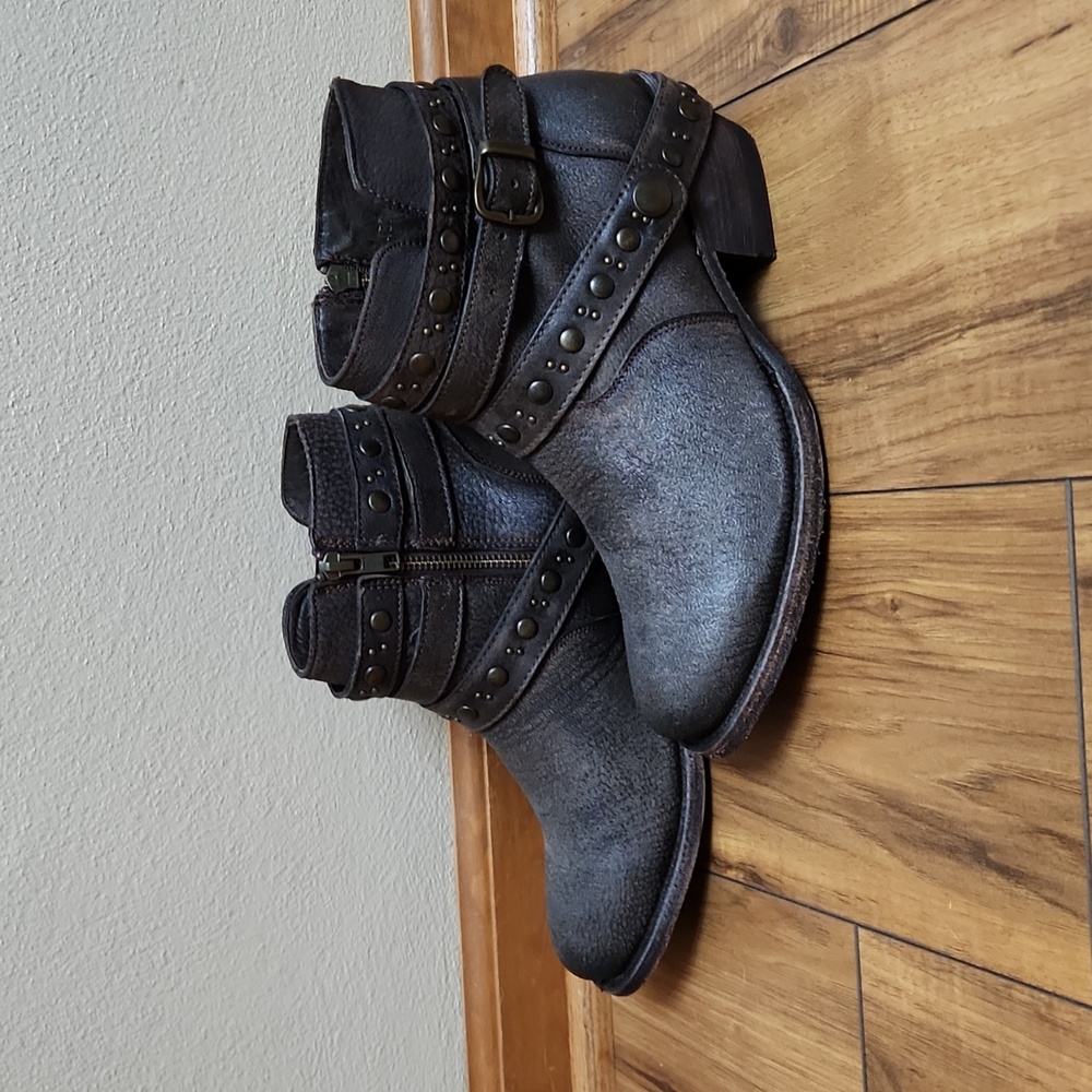 Womens brown madrid Corky Girls booties
